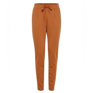 ICHI - Kate Jogger in Sugar Almond. Polyester, viscose, elastane. Medium